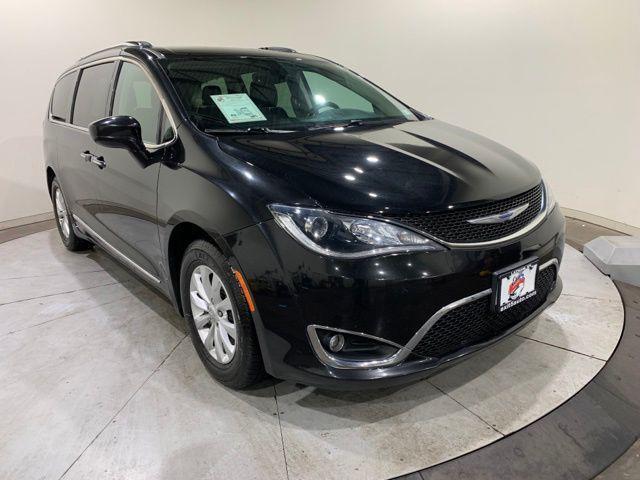 2019 chrysler pacifica touring l