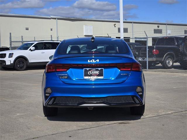 2022 kia forte gt-line