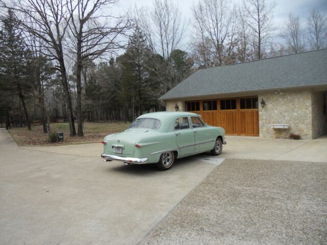 1950 ford sedan deluxe
