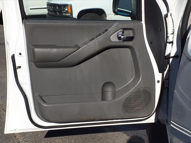 2013 nissan frontier sv