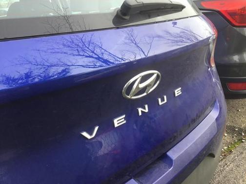 2022 hyundai venue in milwaukee, wisconsin