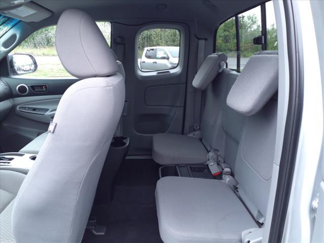2013 toyota tacoma base