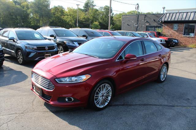 2016 ford fusion se