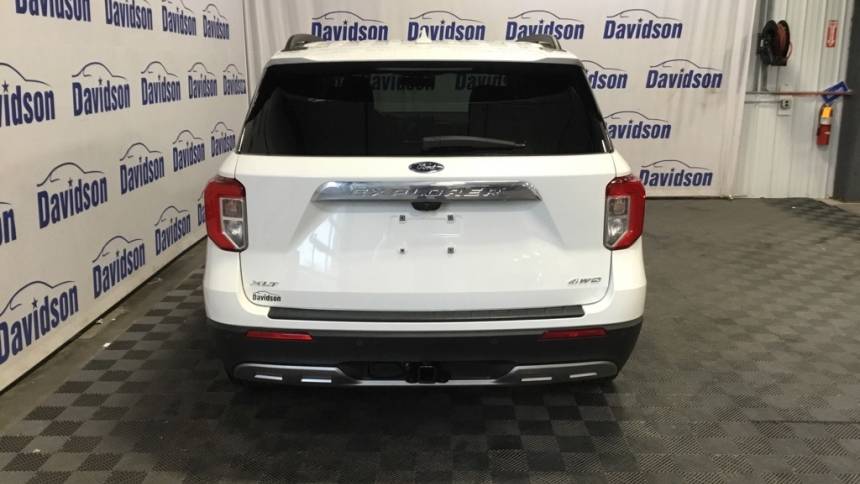 2021 ford explorer xlt