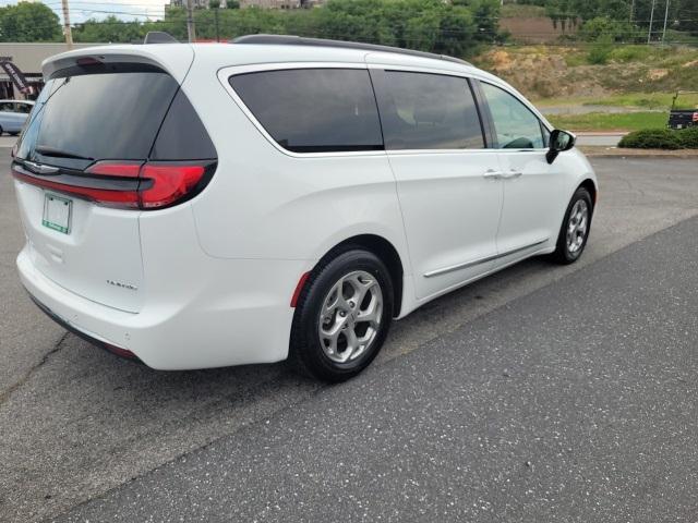 2023 chrysler pacifica limited