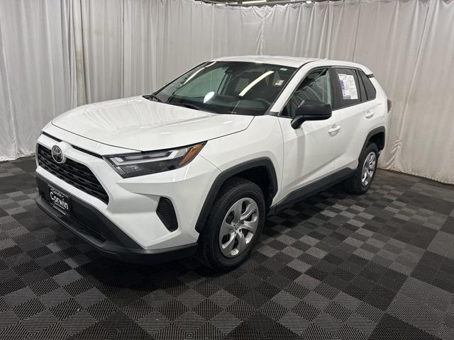 2023 toyota rav4 le