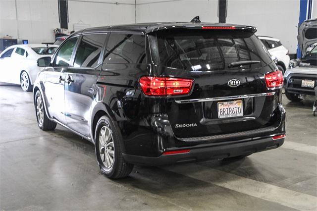 2020 kia sedona lx