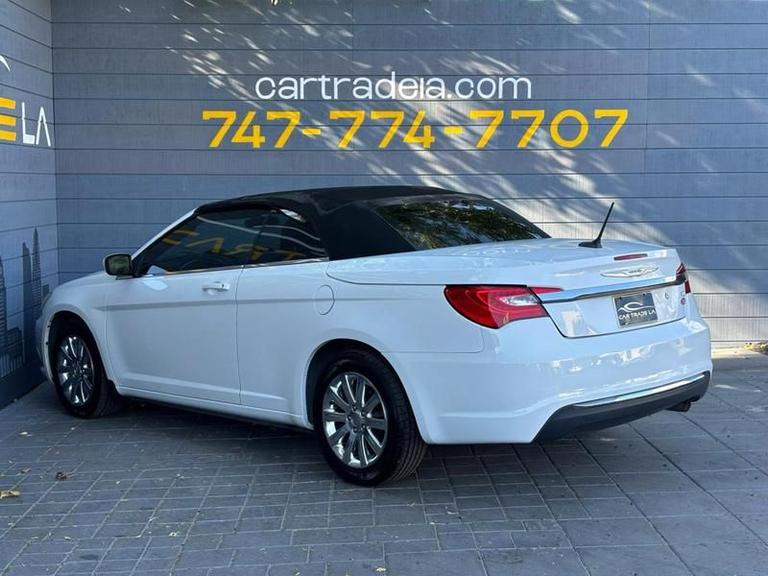 2013 chrysler 200