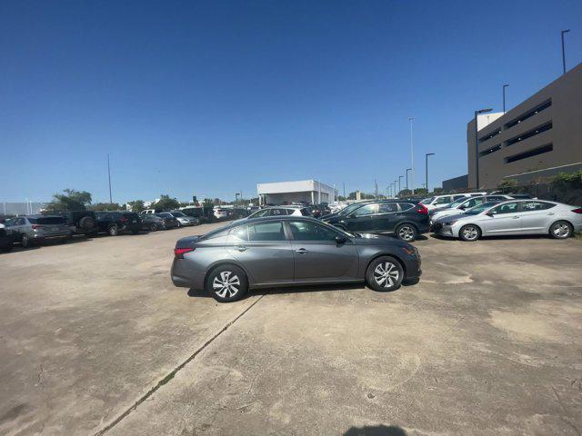 2023 nissan altima s fwd