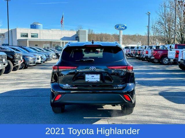 2021 toyota highlander xle