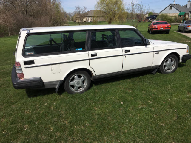 1988 volvo 240 5 speed wagon w/ extra turbo motor, ipd suspension
