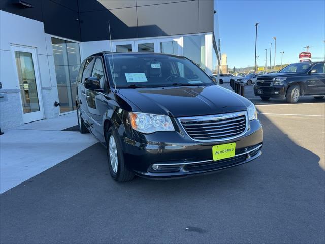 2016 chrysler town & country touring