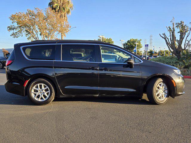 2022 chrysler pacifica touring l