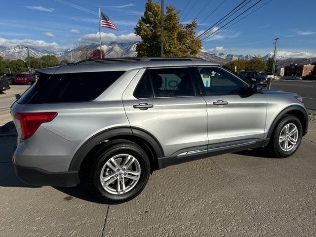 2023 ford explorer xlt