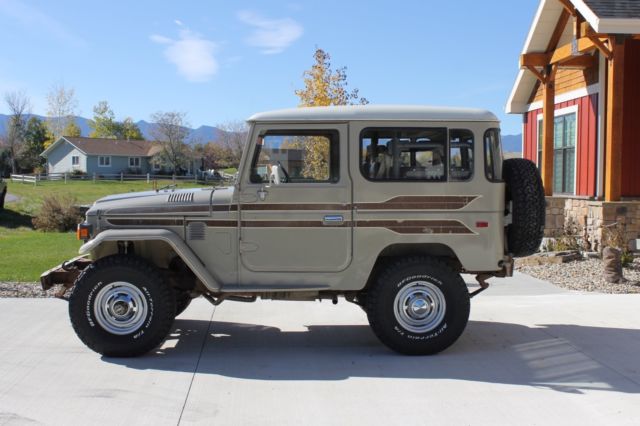 1979 toyota land cruiser fj40, original paint, original decals, solid truck!!!