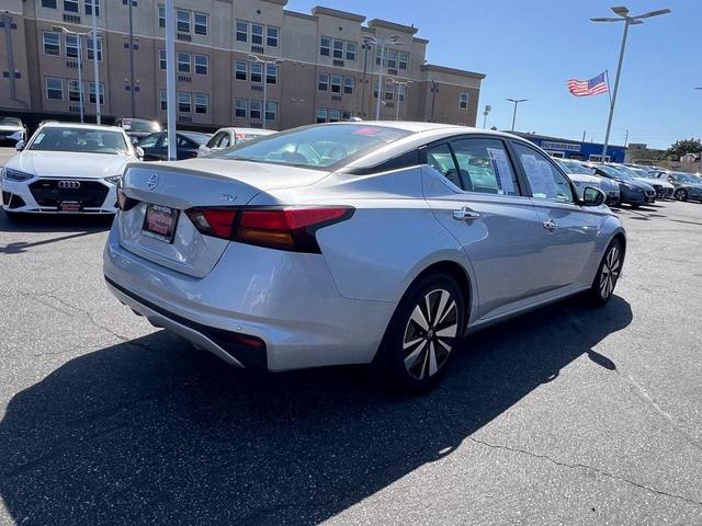 2022 nissan altima 2.5 sv