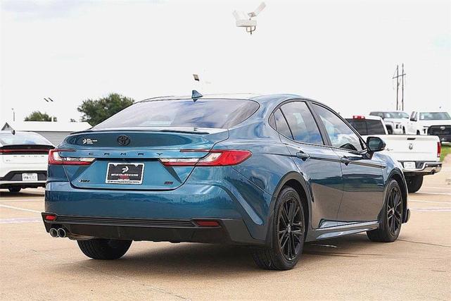 2025 toyota camry se