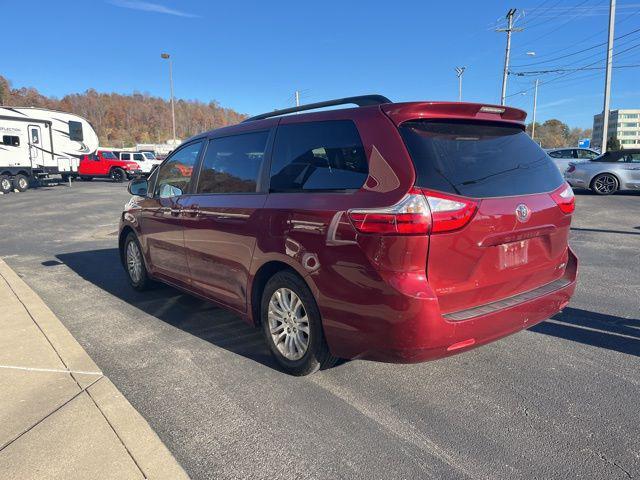 2015 toyota sienna l