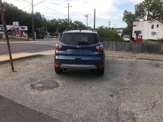 2018 ford escape se