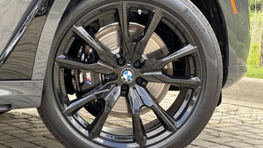 2025 BMW X7