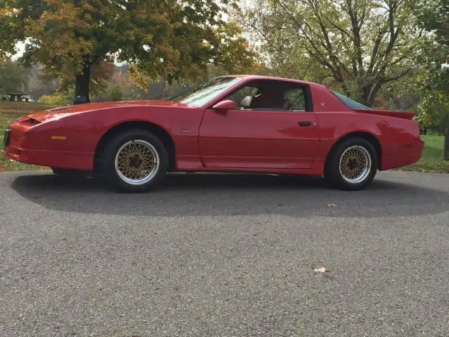 1989 pontiac trans am gta y84 l98 w/ b20 trim