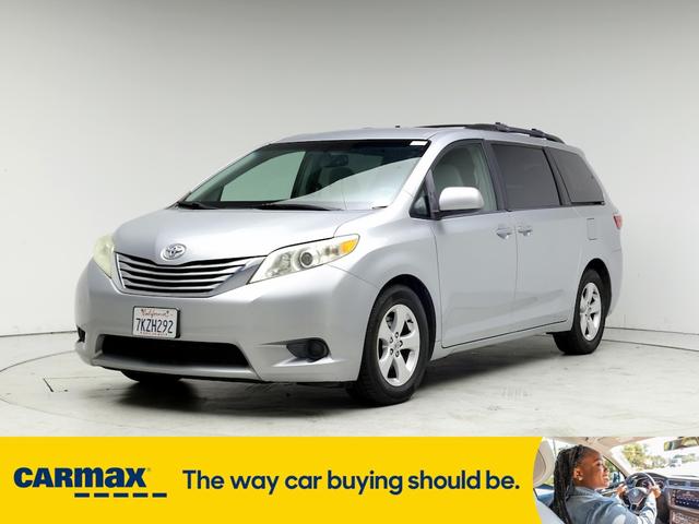 2015 toyota sienna le