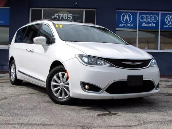 2017 chrysler pacifica in secaucus, new jersey