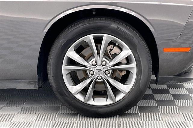 2023 dodge challenger sxt