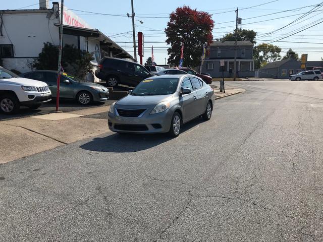 2014 nissan versa sv
