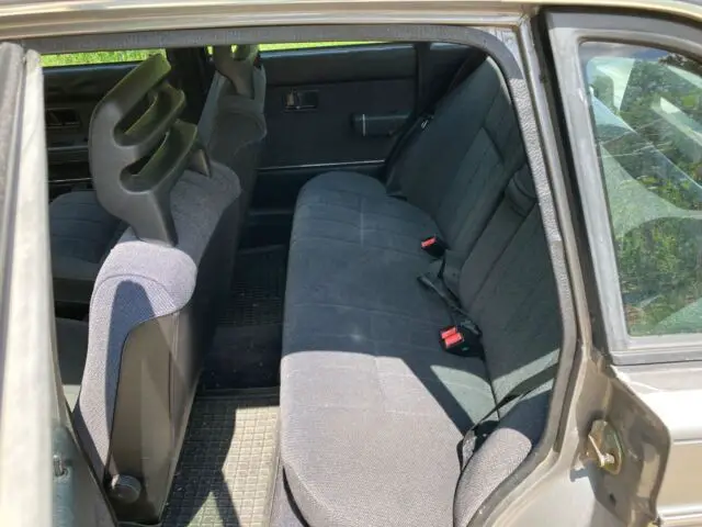 1989 volvo 240 sedan grey rwd automatic | low miles 82k
