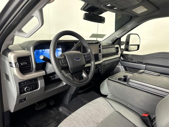 2023 ford f-350 xlt