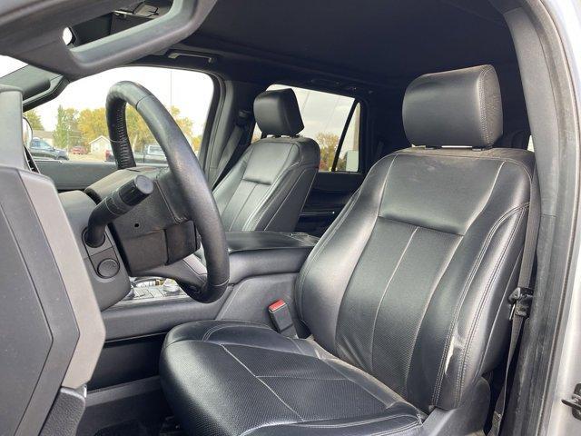 2020 ford expedition xlt