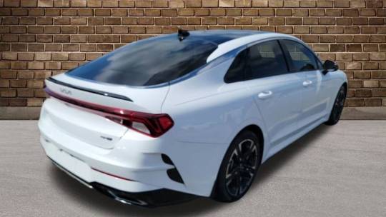 2022 kia k5 gt-line