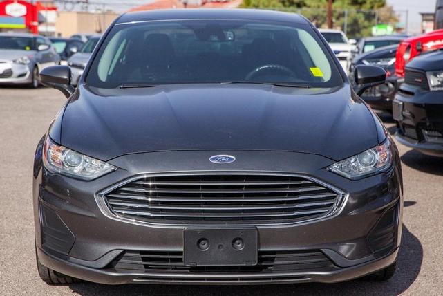 2019 ford fusion se
