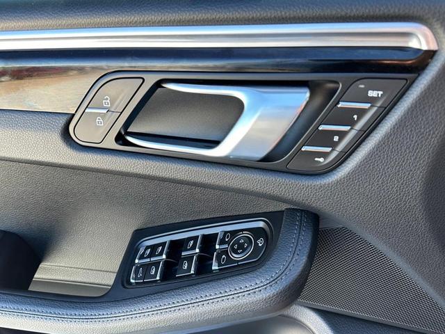 2022 porsche macan s