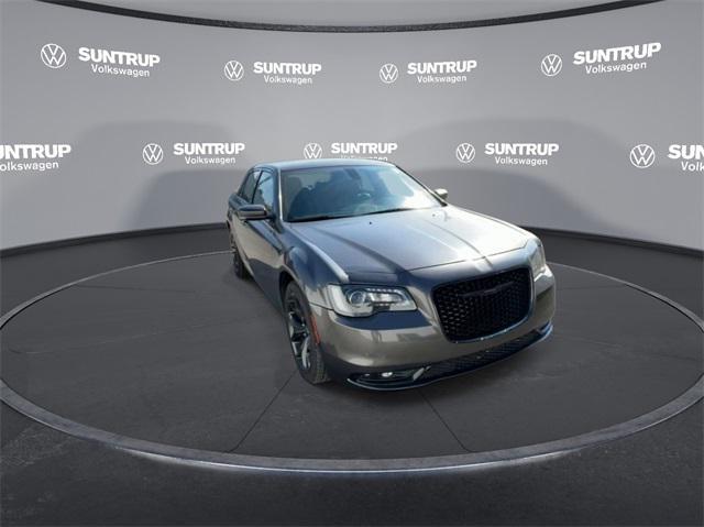 2021 chrysler 300 s