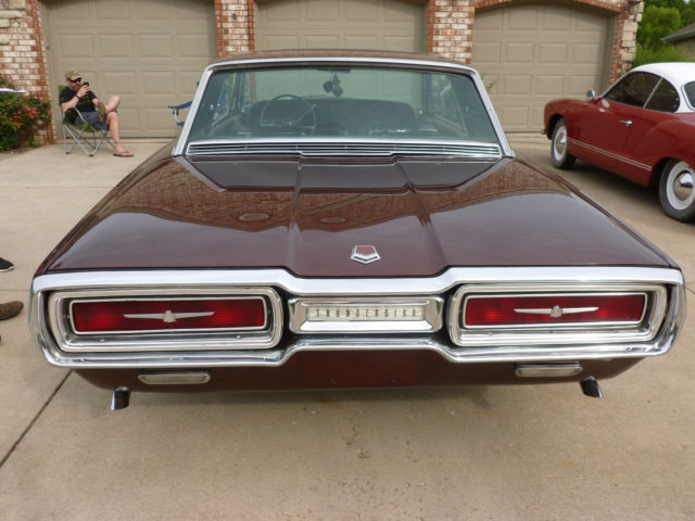 1964 ford thunderbird. 390 v8. beautifully restored classic, excellent condition