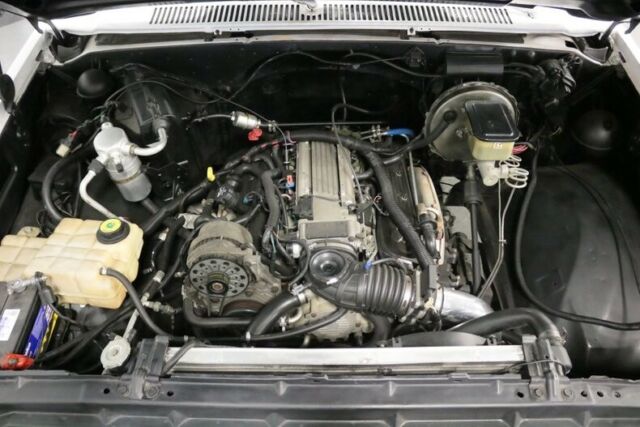 fuel injected lt1 v8, 700r4 auto w/ od, a/c, freshened inside/out, drives great!