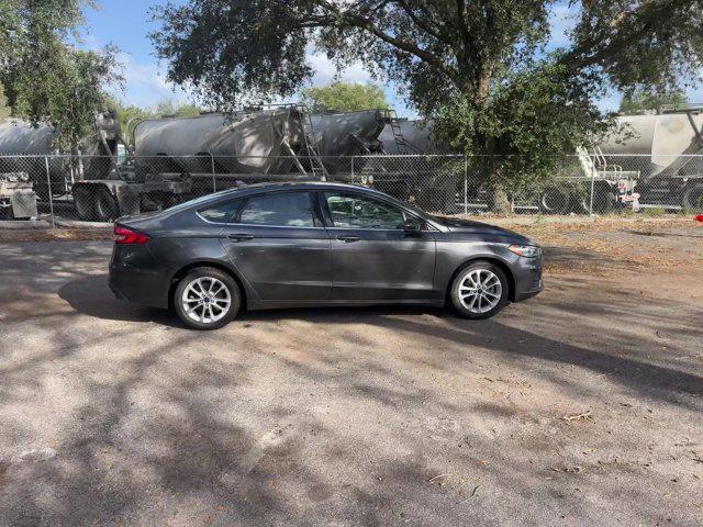 2020 ford fusion hybrid se