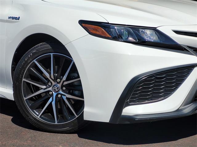 2021 toyota camry se
