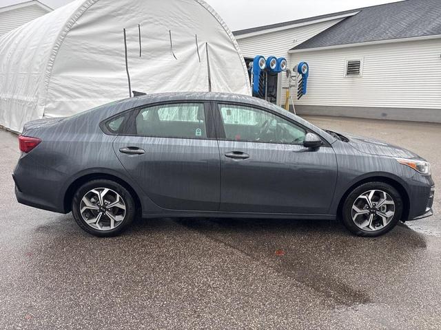 2021 kia forte lxs