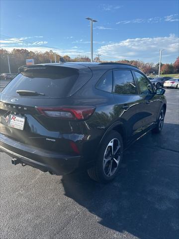 2023 ford escape st-line select