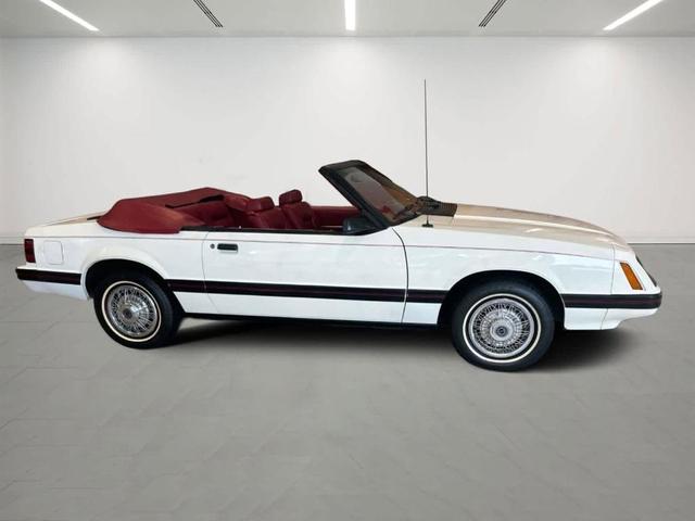 1983 ford mustang glx