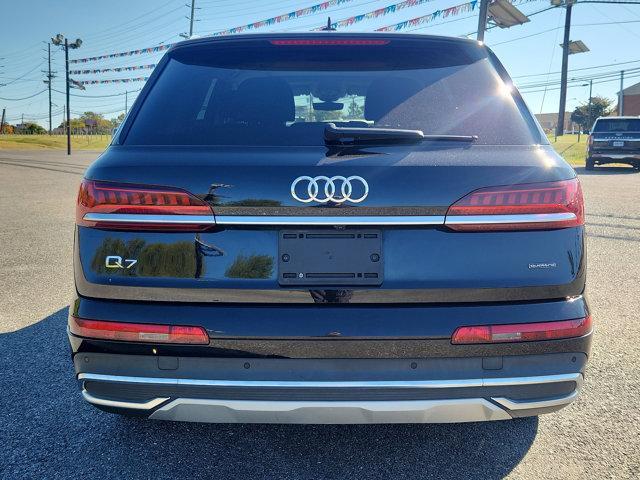 2022 audi q7 55 premium plus