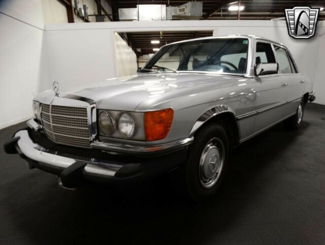 4.5l v8 1976 mercedes-benz 450sel sedan 4.5l v8 3 speed automatic