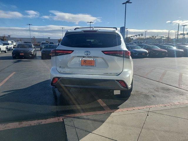 2021 toyota highlander limited