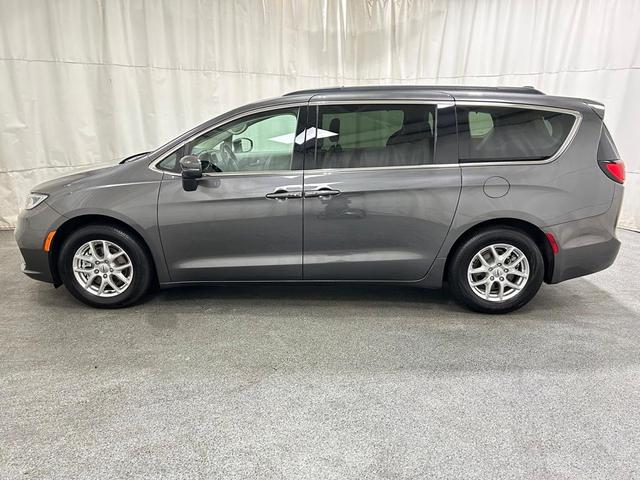 2022 chrysler pacifica touring-l
