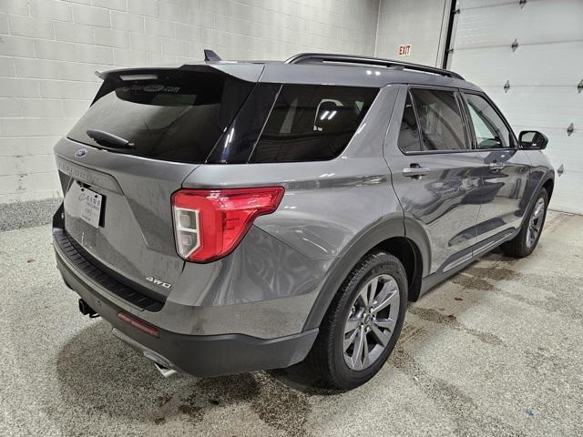 2022 ford explorer xlt
