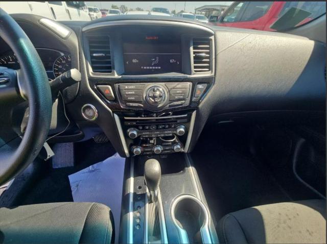 2019 nissan pathfinder s