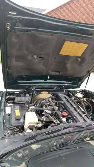 nicest jaguar in captivity! british racing green soverign with only 33k miles!